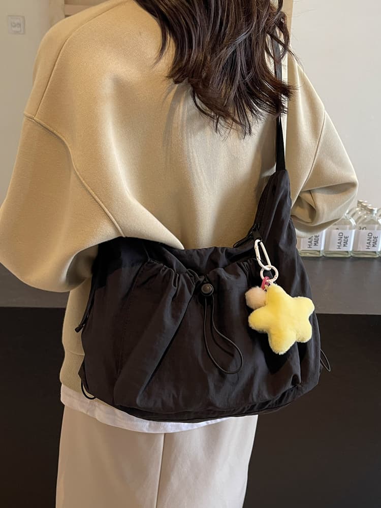 ナイロンバッグ ショルダー ふわっと星チャーム付きショルダーバッグ