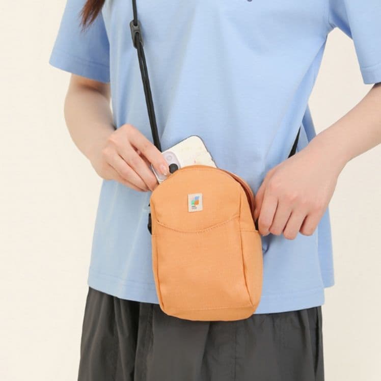 ナイロンバッグ サコッシュ 軽量コンパクト肩掛けミニバッグ