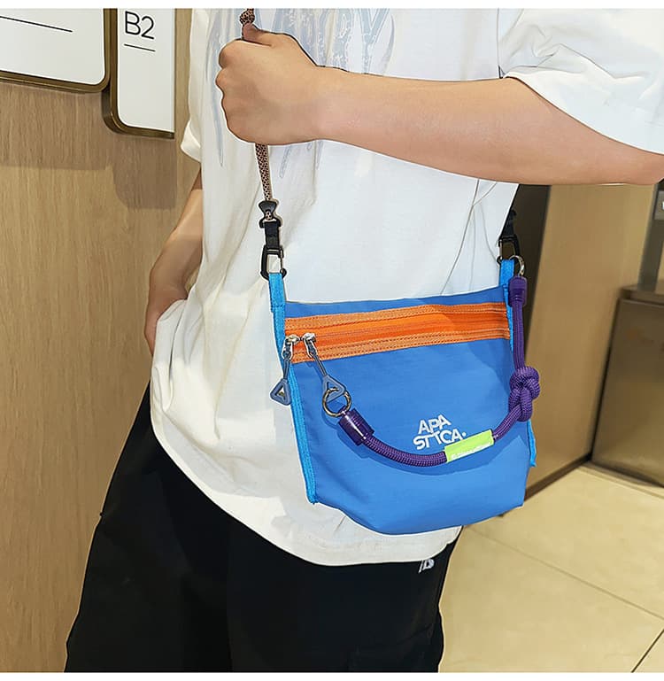 ナイロンバッグ 多機能コンパクト斜めがけナイロンサコッシュ