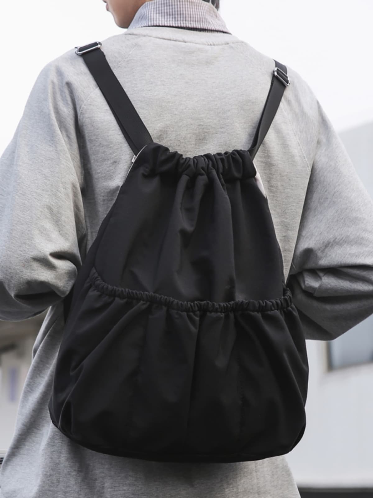 ナイロンバッグ 巾着 ギャザー入り巾着リュック