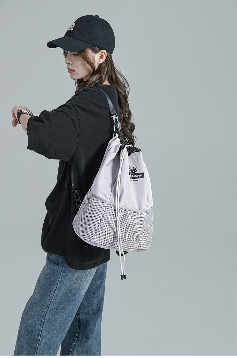 ナイロンバッグ 巾着 メッシュポケット付き巾着型バックパック